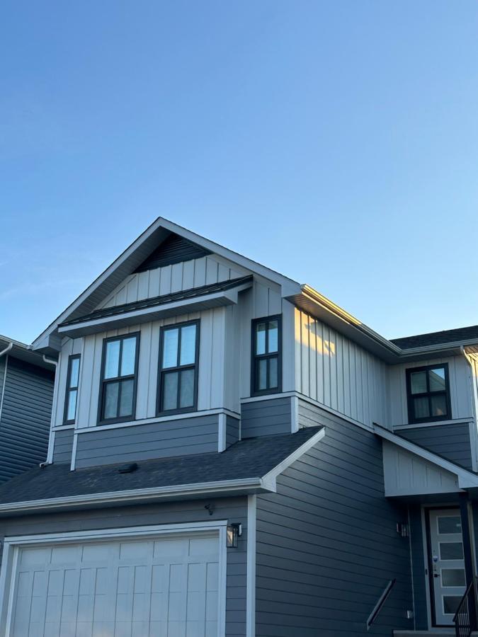 2 Bedroom 2 Washrooms Brand New Beautiful & Cozy Suite YYC Esterno foto