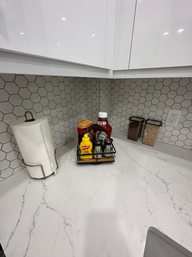 2 Bedroom 2 Washrooms Brand New Beautiful & Cozy Suite YYC Esterno foto